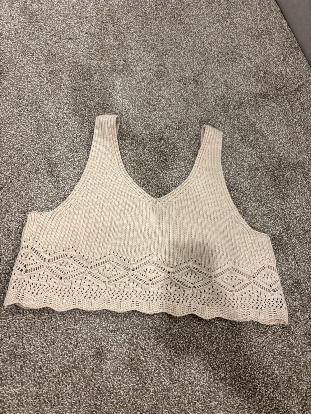 House of Harlow 1960 Cream Knit V-Neck Crochet Hem Tank